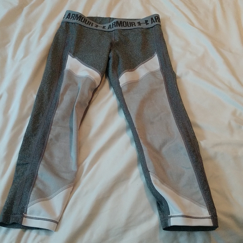 Under Armour compression Capris